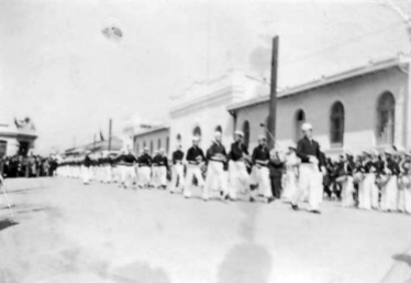 Desfile Plaza de Armas - Banda estudiantil - 1945