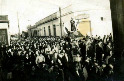 Procesión Religiosa - Plaza de Armas - 1945
